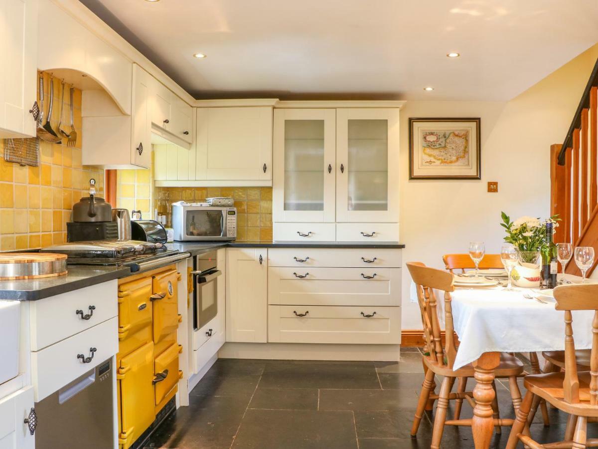 Great Bradley Cottage Майнхед Екстериор снимка