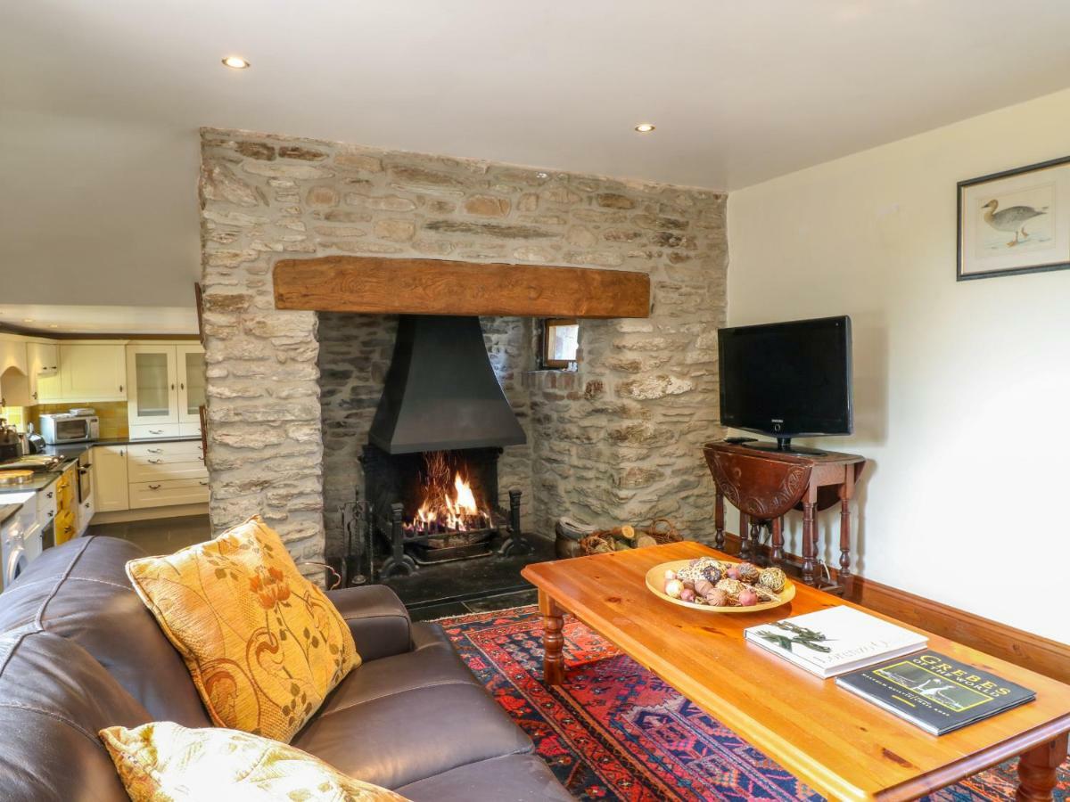 Great Bradley Cottage Майнхед Екстериор снимка